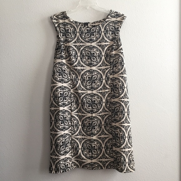 Sheath Dress - Picture 2 of 5